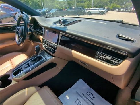 Used 2021 Porsche Macan image 29