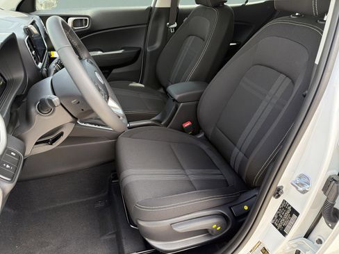 New 2026 Hyundai Venue SEL FWD image 25