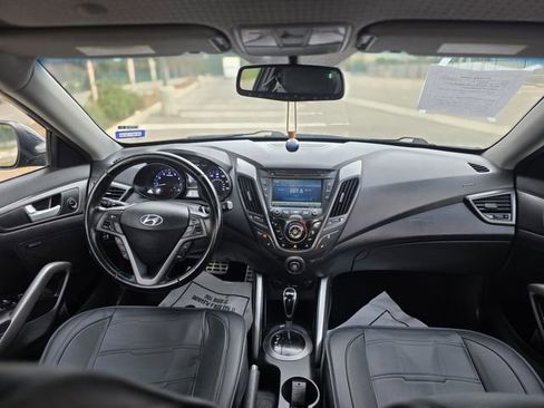 Used 2015 Hyundai Veloster Turbo FWD image 28