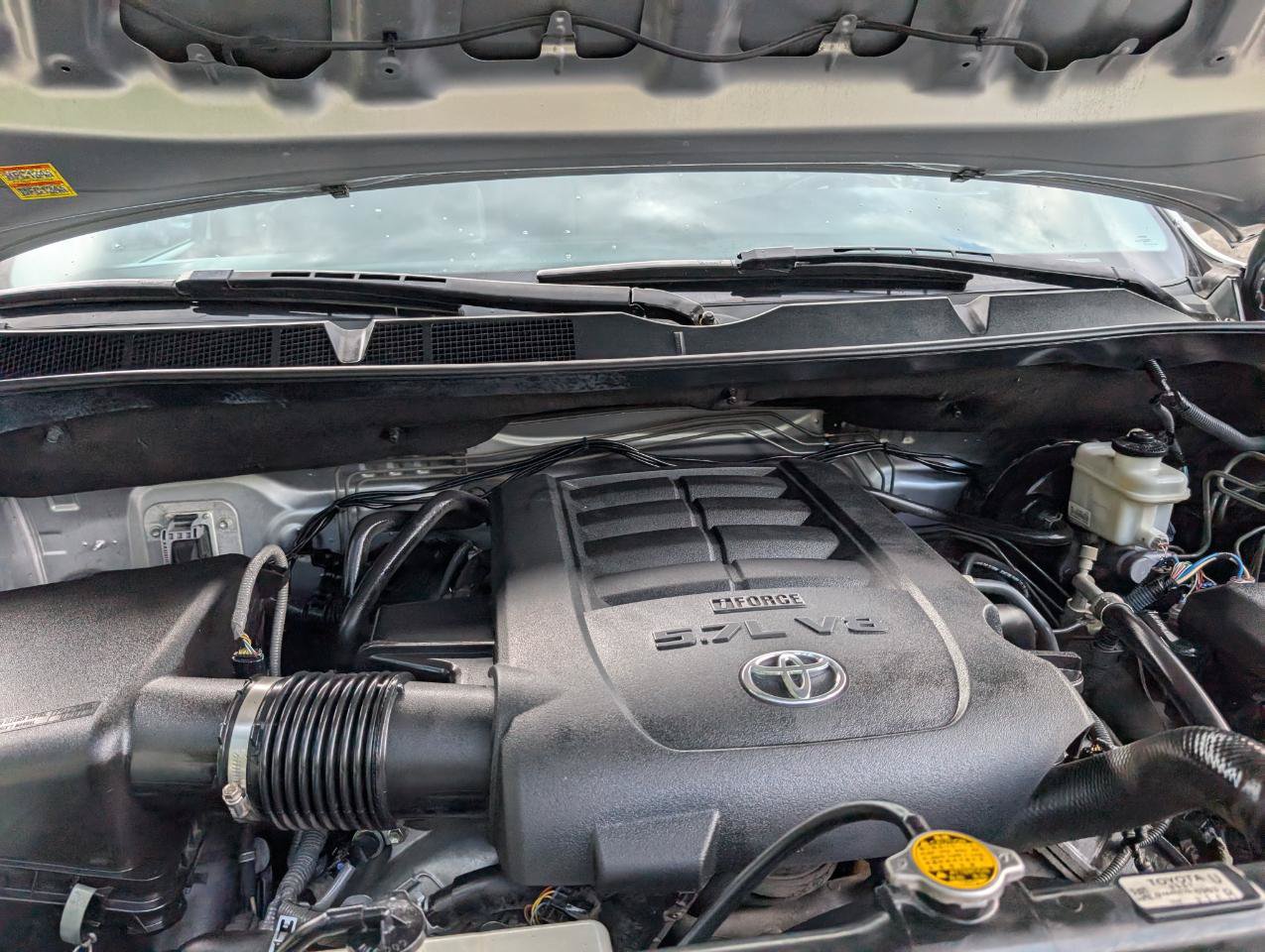 Used 2011 Toyota Tundra Limited w/ Platinum Pkg AWD/4WD image 22