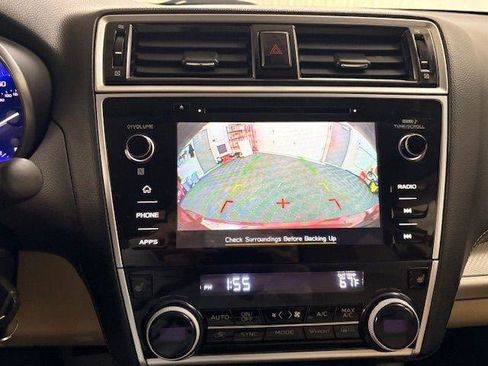 Used 2018 Subaru Outback 2.5i Premium image 17