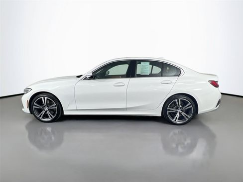 Used 2022 BMW 330i xDrive Sedan w/ Premium Package 2 AWD/4WD image 3