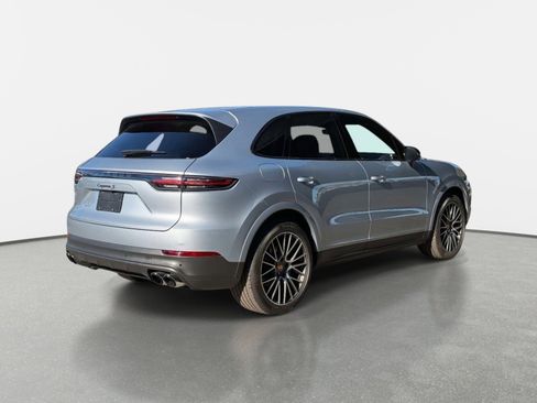 Used 2021 Porsche Cayenne S AWD/4WD image 3