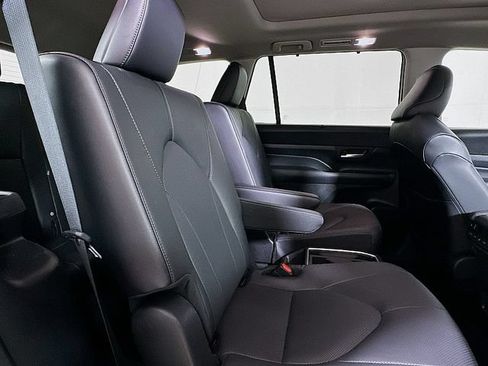 Used 2024 Toyota Grand Highlander AWD Hybrid image 30