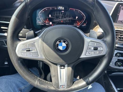 Used 2021 BMW 750i xDrive w/ Autobahn Package AWD/4WD image 11