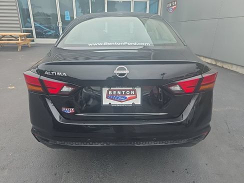 Used 2025 Nissan Altima 2.5 SV FWD image 7