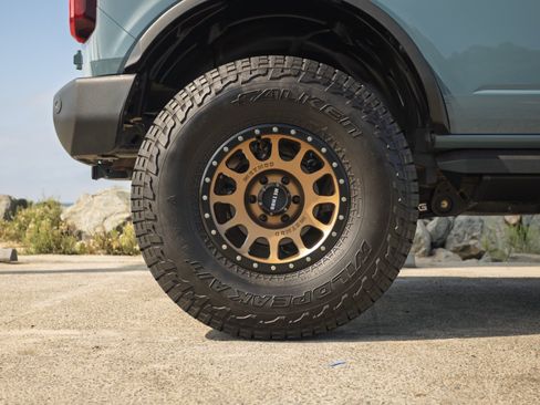 Used 2021 Ford Bronco Big Bend w/ Sasquatch Package AWD/4WD image 14