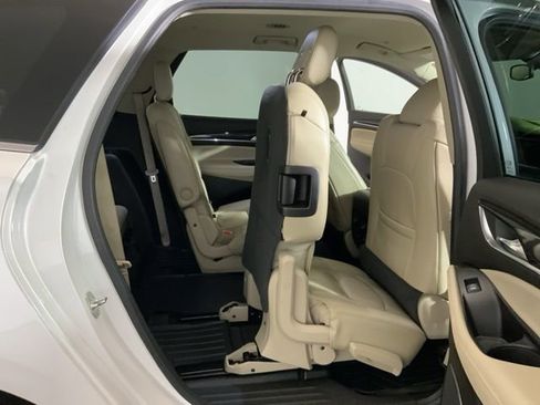 Used 2018 Buick Enclave Essence FWD image 27