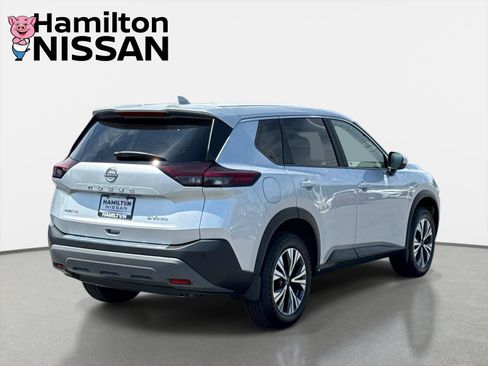 Used 2023 Nissan Rogue SV AWD/4WD image 2