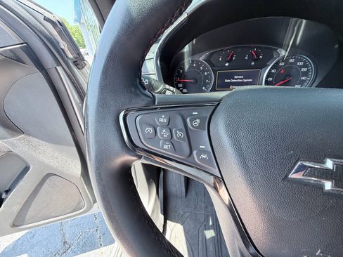 Used 2023 Chevrolet Equinox RS FWD image 14
