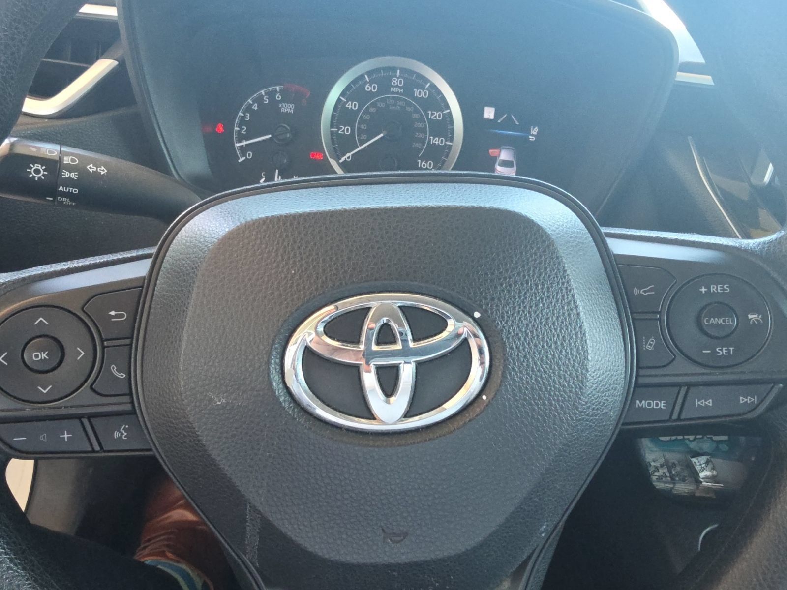 Used 2021 Toyota Corolla LE FWD image 5