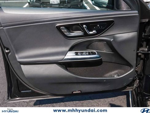 Used 2025 Mercedes-Benz E 350 Sedan image 21