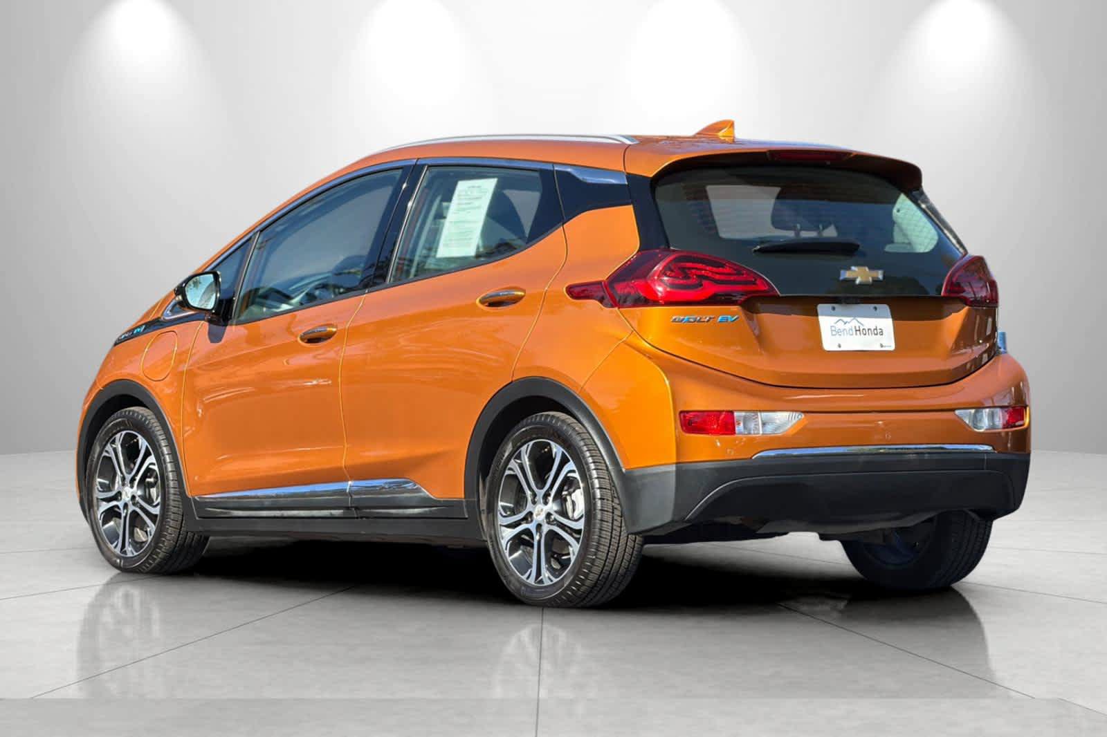 Used 2018 Chevrolet Bolt Premier w/ Driver Confidence II Package FWD image 6