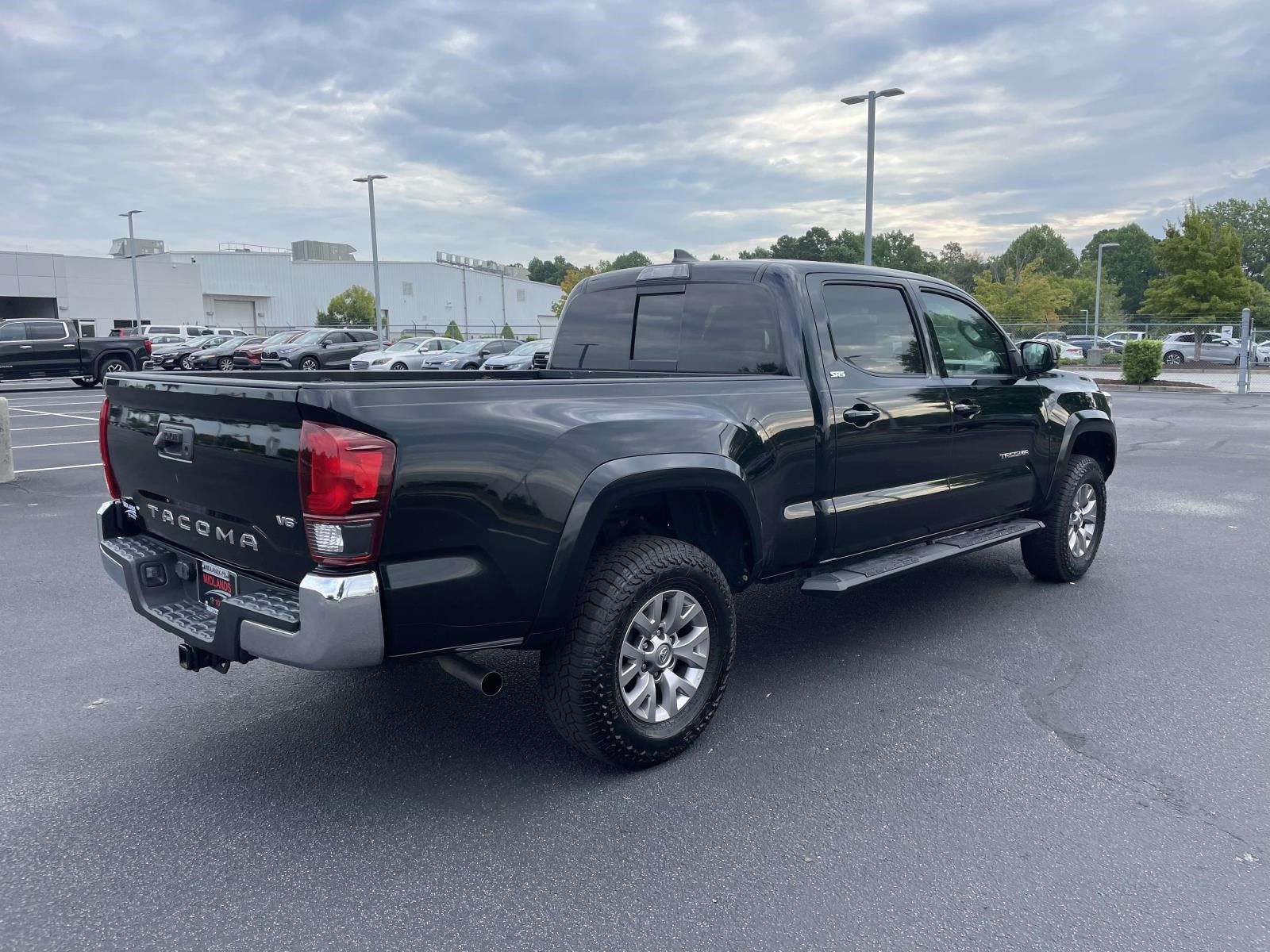 Used 2018 Toyota Tacoma SR5 RWD image 6
