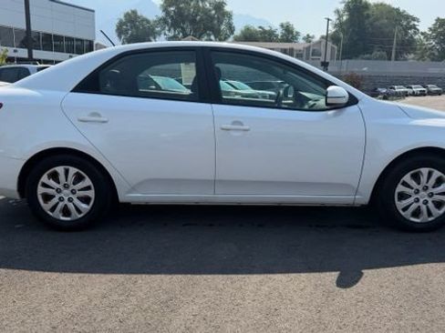 Used 2013 Kia Forte EX FWD image 2