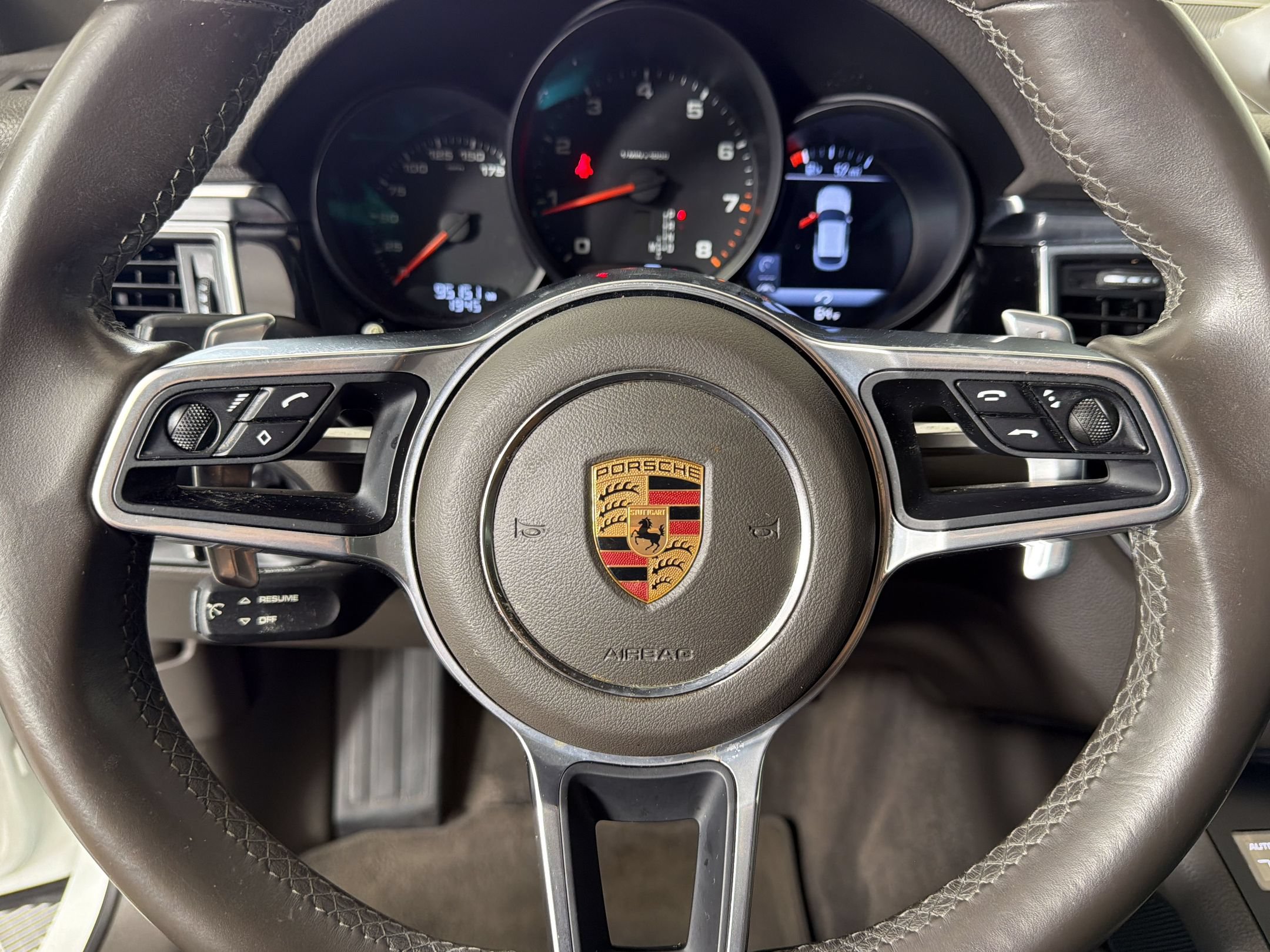 Used 2018 Porsche Macan AWD/4WD image 13