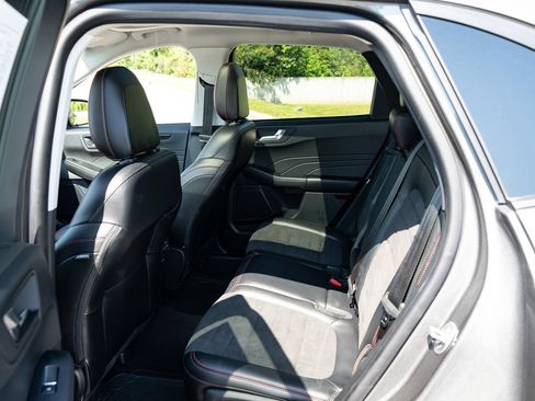 Used 2022 Ford Escape SEL w/ SEL Stealth AWD Package image 19