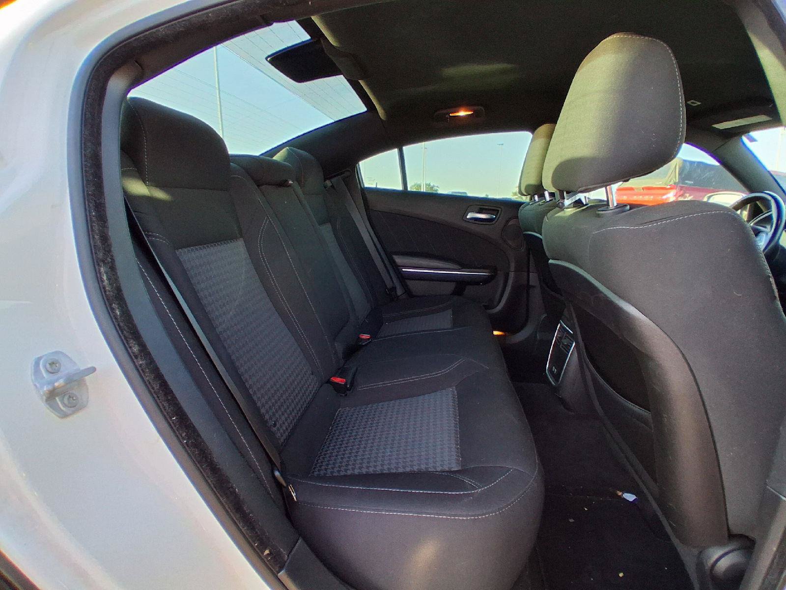 Used 2018 Dodge Charger SXT Plus w/ Beats Audio Group RWD image 21