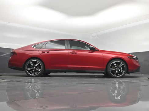 Used 2024 Honda Accord Sport image 16