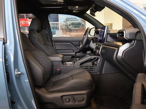 Used 2026 Toyota 4Runner TRD Off-Road Premium AWD/4WD image 8