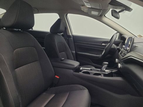 Used 2024 Nissan Altima 2.5 SV image 21
