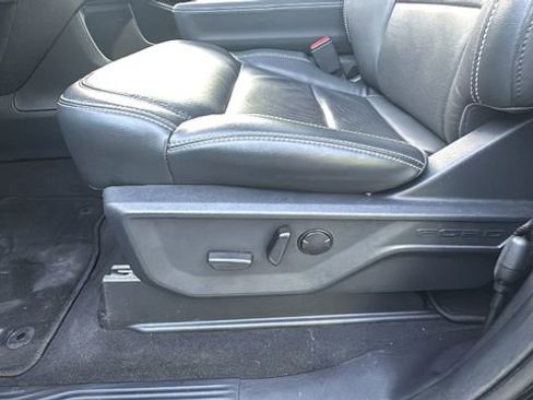 Used 2025 Ford Expedition Platinum AWD/4WD image 29