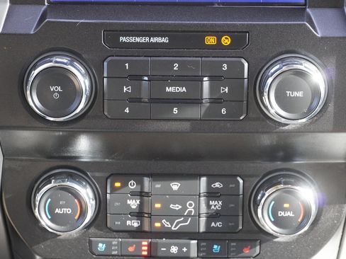 Used 2020 Ford F250 Lariat w/ Lariat Ultimate Package image 36