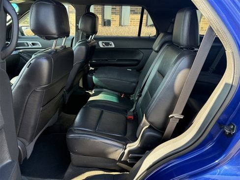 Used 2013 Ford Explorer XLT image 6