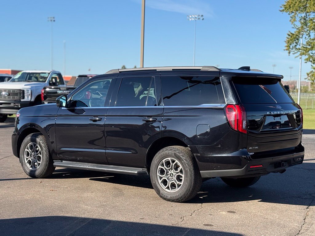 Used 2025 Ford Expedition Active AWD/4WD image 40