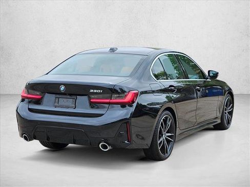 Used 2024 BMW 330i Sedan w/ M Sport Package image 6