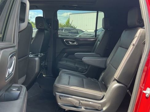 Used 2021 Chevrolet Suburban High Country RWD image 14