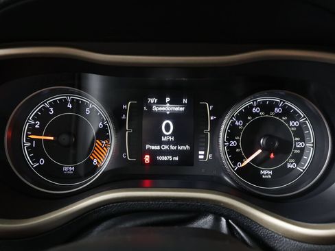 Used 2014 Jeep Cherokee Latitude FWD image 29