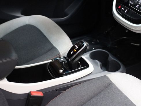 Used 2020 Chevrolet Bolt LT image 22