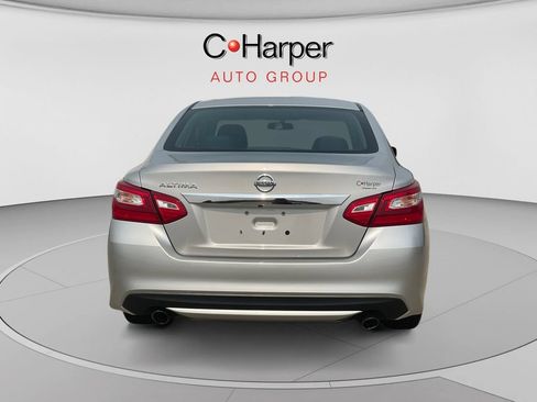 Used 2017 Nissan Altima 2.5 S w/ Power Driver Seat Package FWD image 4