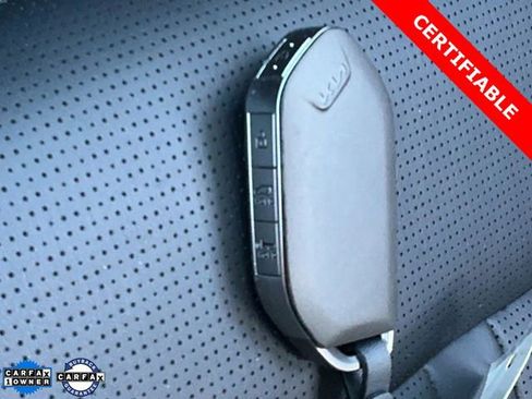 Used 2025 Kia Sorento EX image 29