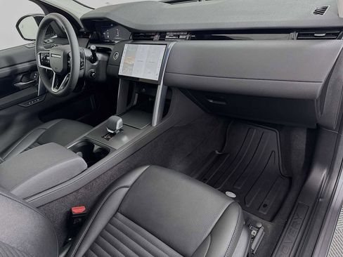 Used 2024 Land Rover Discovery Sport S image 29