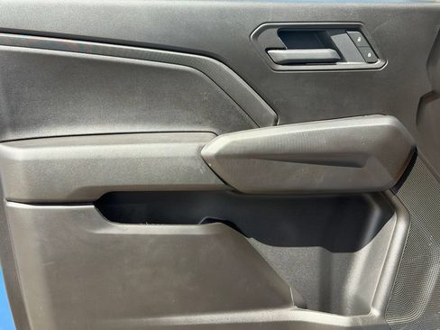 Used 2025 Chevrolet Colorado Trail Boss AWD/4WD image 22
