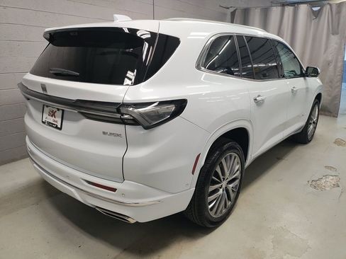 New 2026 Buick Enclave Avenir w/ Super Cruise Package image 2