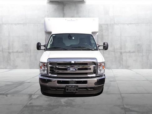 New 2027 Ford E-450 and Econoline 450 Super Duty w/ Power Equipment Group RWD image 3