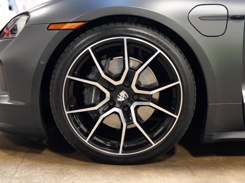 Used 2025 Porsche Taycan RWD image 28