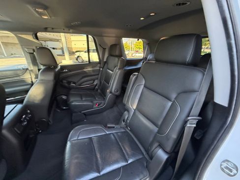 Used 2019 GMC Yukon SLT AWD/4WD image 14
