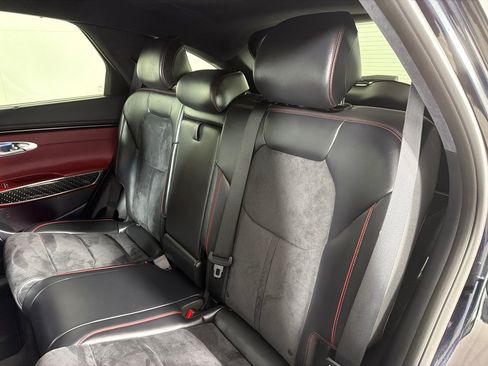 Used 2022 Genesis GV70 3.5T Sport w/ Sport Prestige Package AWD/4WD image 21