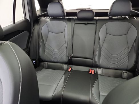 New 2025 Volkswagen Tiguan SE R-Line image 29