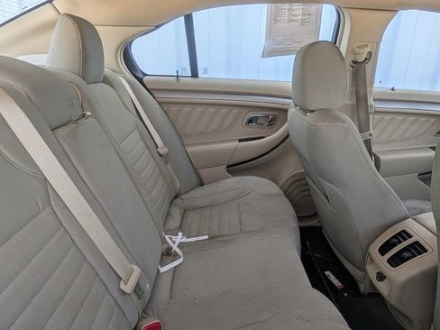 Used 2013 Ford Taurus SE FWD image 16
