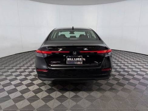 Used 2025 Honda Accord SE image 7