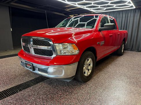 Used 2020 RAM 1500 Classic SLT RWD image 3