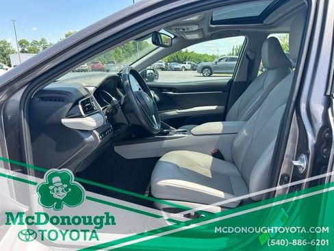 Certified 2022 Toyota Camry XLE w/ Cold Weather Package FWD image 10