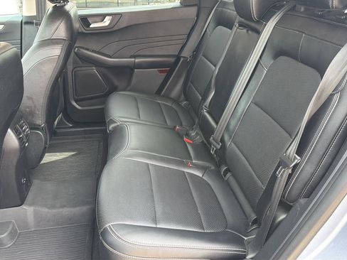 Used 2022 Ford Escape SEL w/ Technology Package FWD image 13