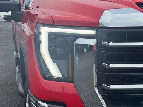 Used 2024 GMC Sierra 2500 SLE w/ SLE Convenience Package image 28