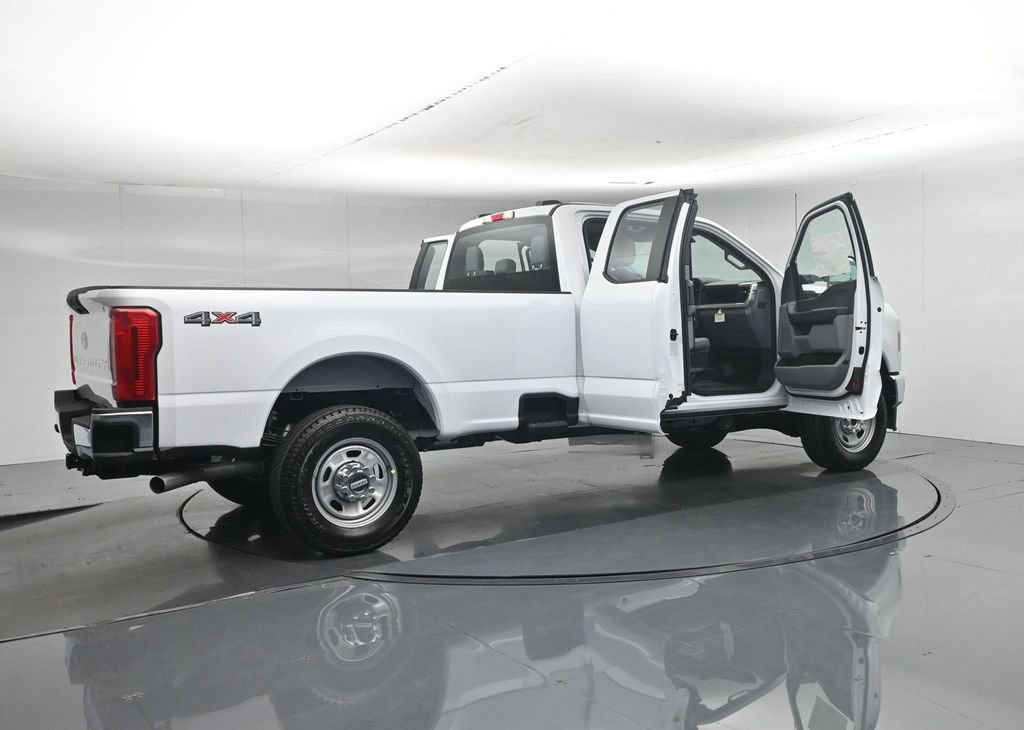 New 2027 Ford F350 XL w/ XL Chrome Package AWD/4WD image 5